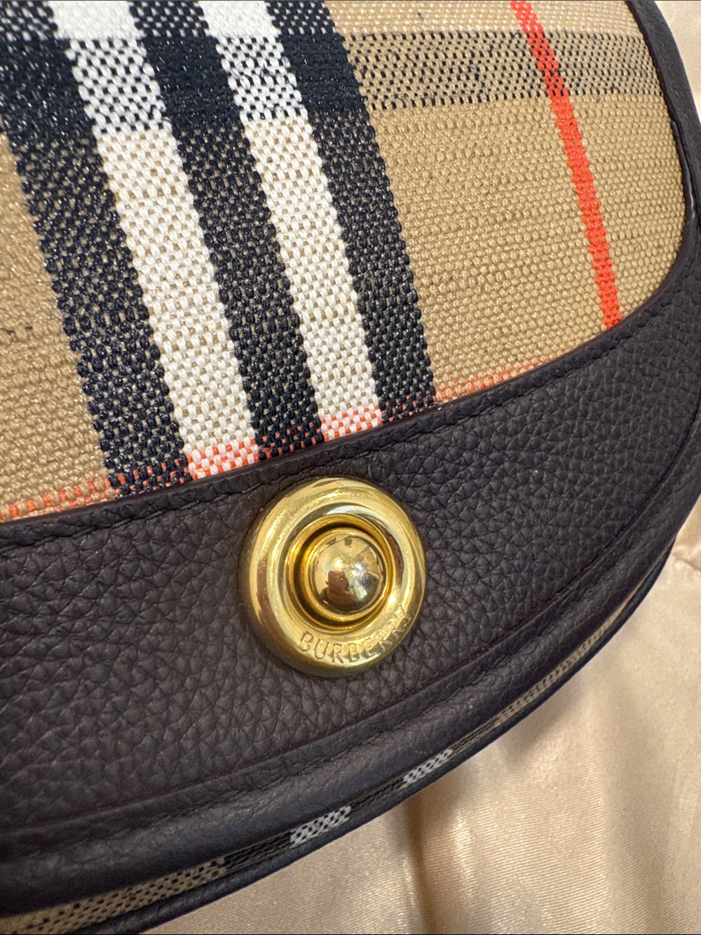 Burberry Mini Highlands Bag in Sand Beige - Picture 2 of 11